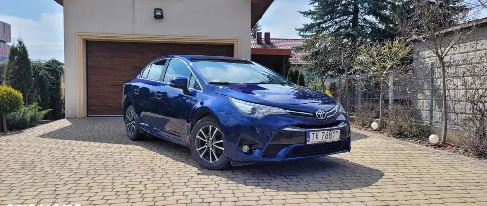 samochody osobowe Toyota Avensis cena 52500 przebieg: 158600, rok produkcji 2017 z Kielce